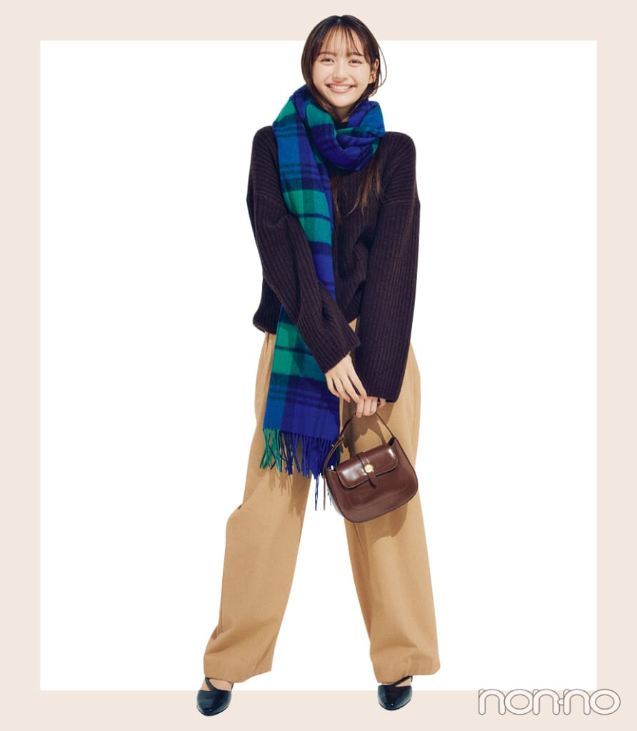 マフラーを使ったニットの着やせテク