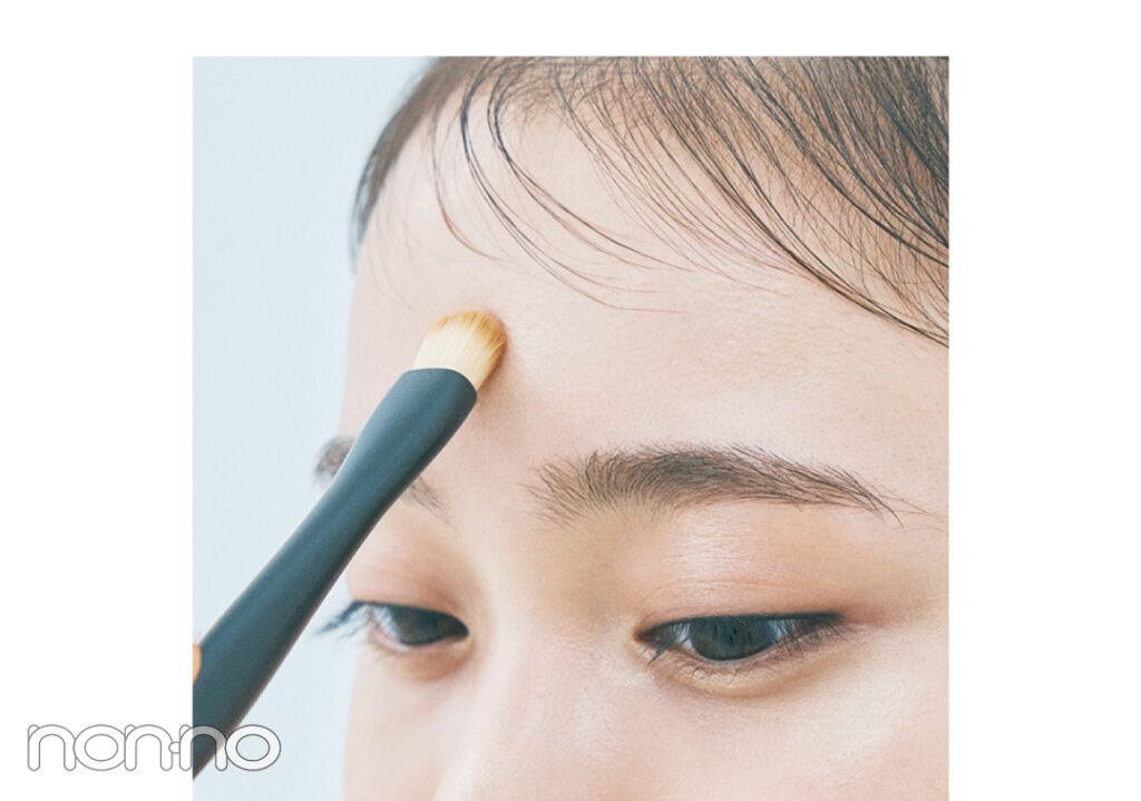 おでこへのベビみ立体ハイライトの正しい入れ方