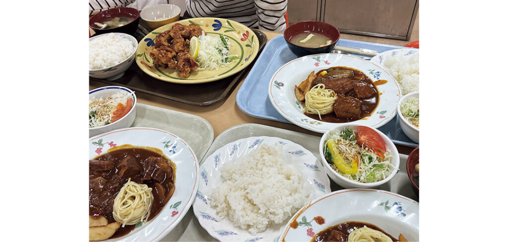 ショートトリップ気分で他校の学食巡り