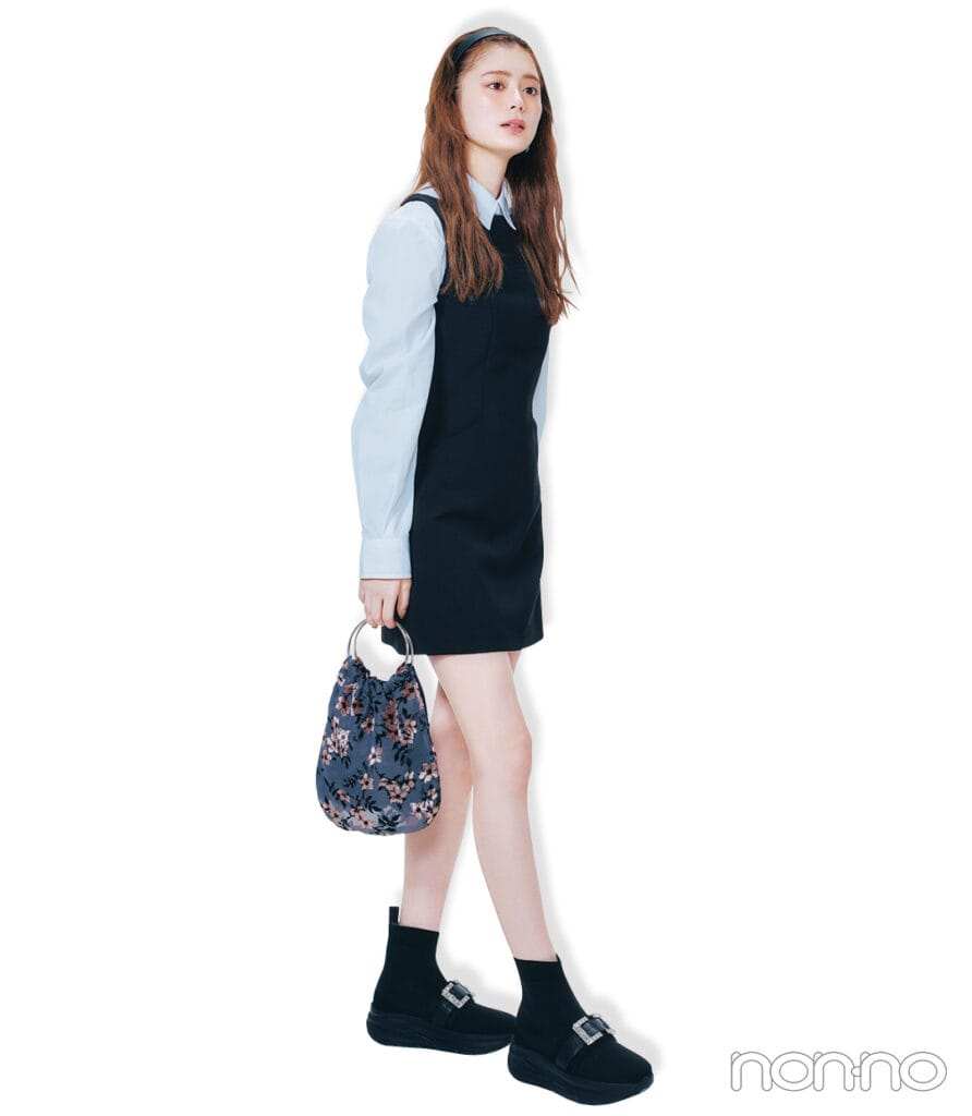 紺野彩夏のショートシャツコーデ3-4