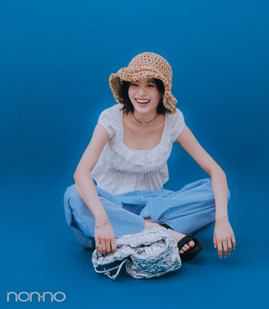 出口夏希の夏のボーダー＆ストライプモデルカット2-1