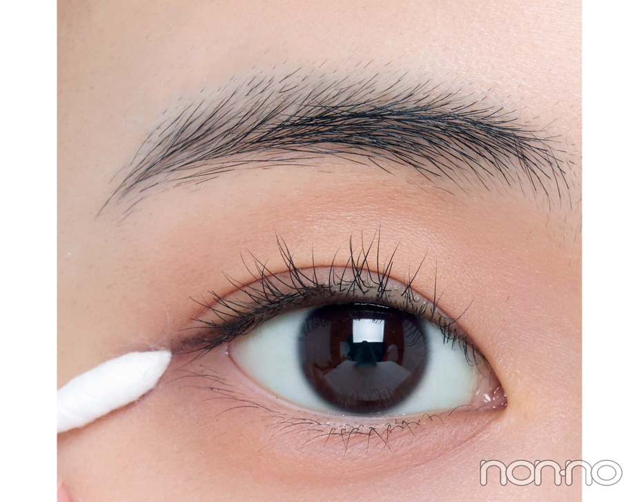 証明写真メイクにおすすめのアイラインの描き方