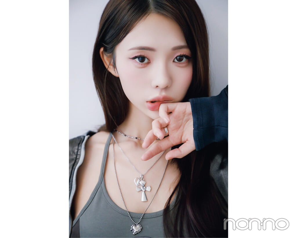 菊地姫奈のネコ顔メイクのチークの入れ方HOW TO2