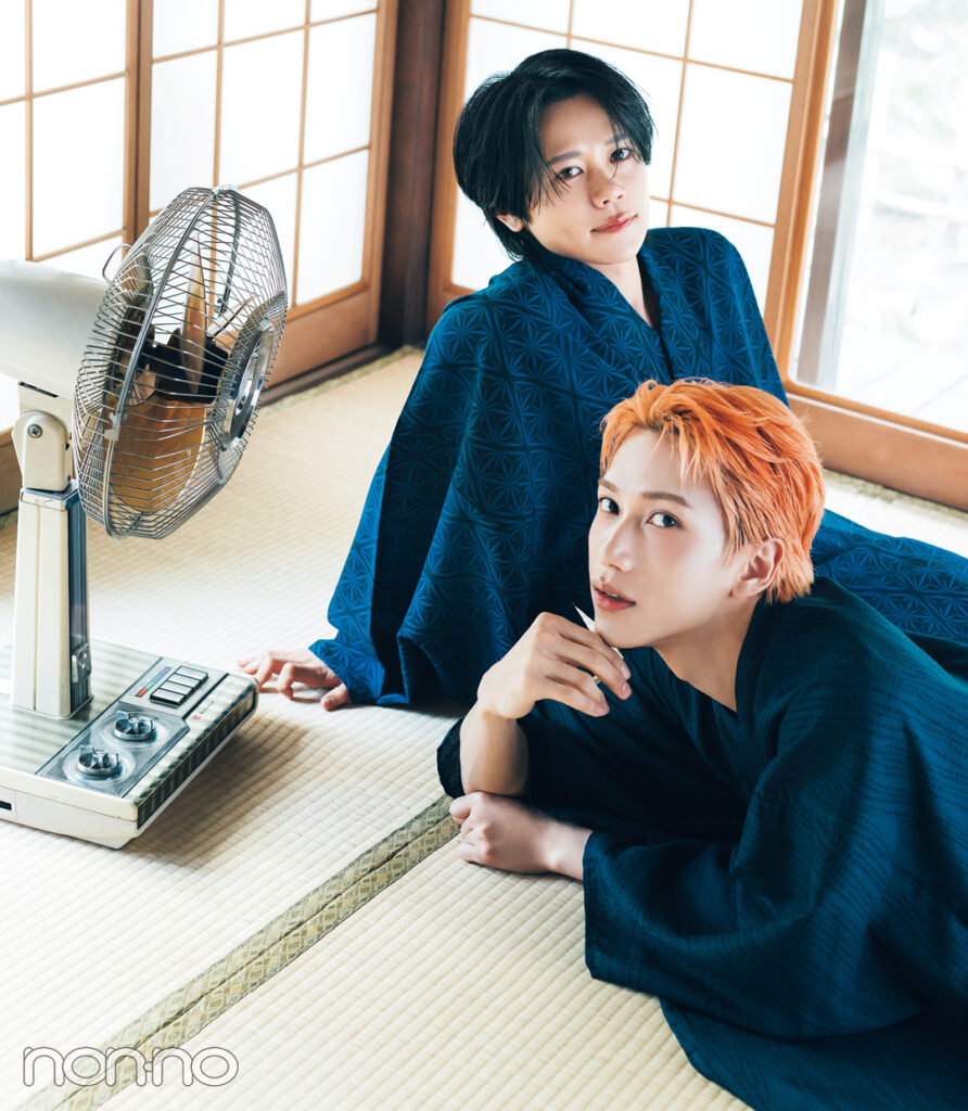 藤牧京介さんと池﨑理人さんのINIと夕涼みモデルカット3-1