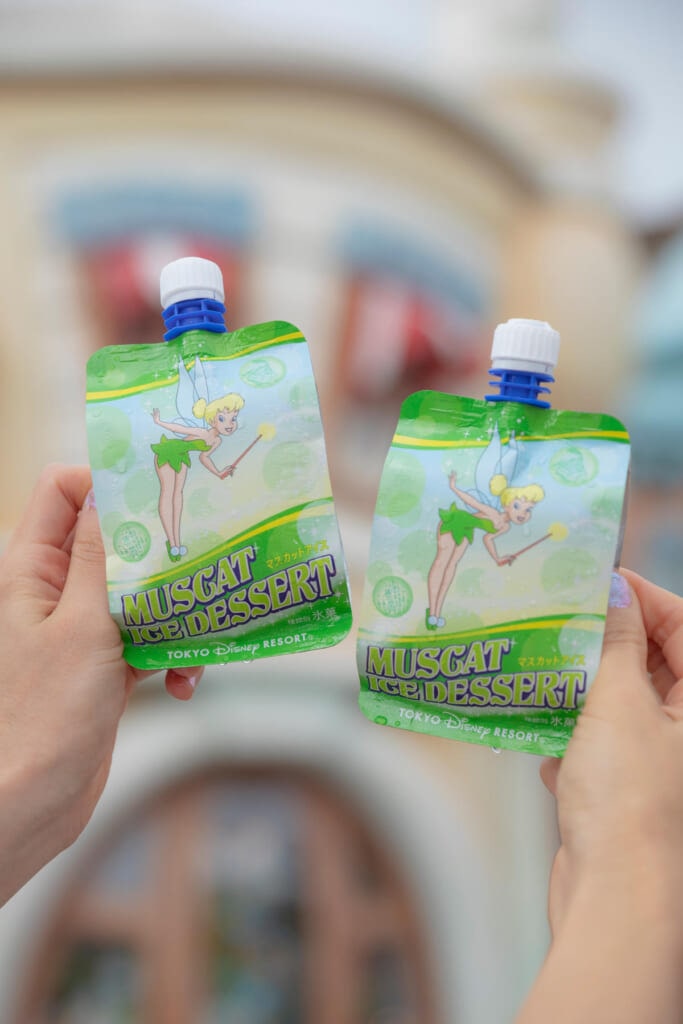 ディズニー食べ歩き ティンカーベル マスカットアイス