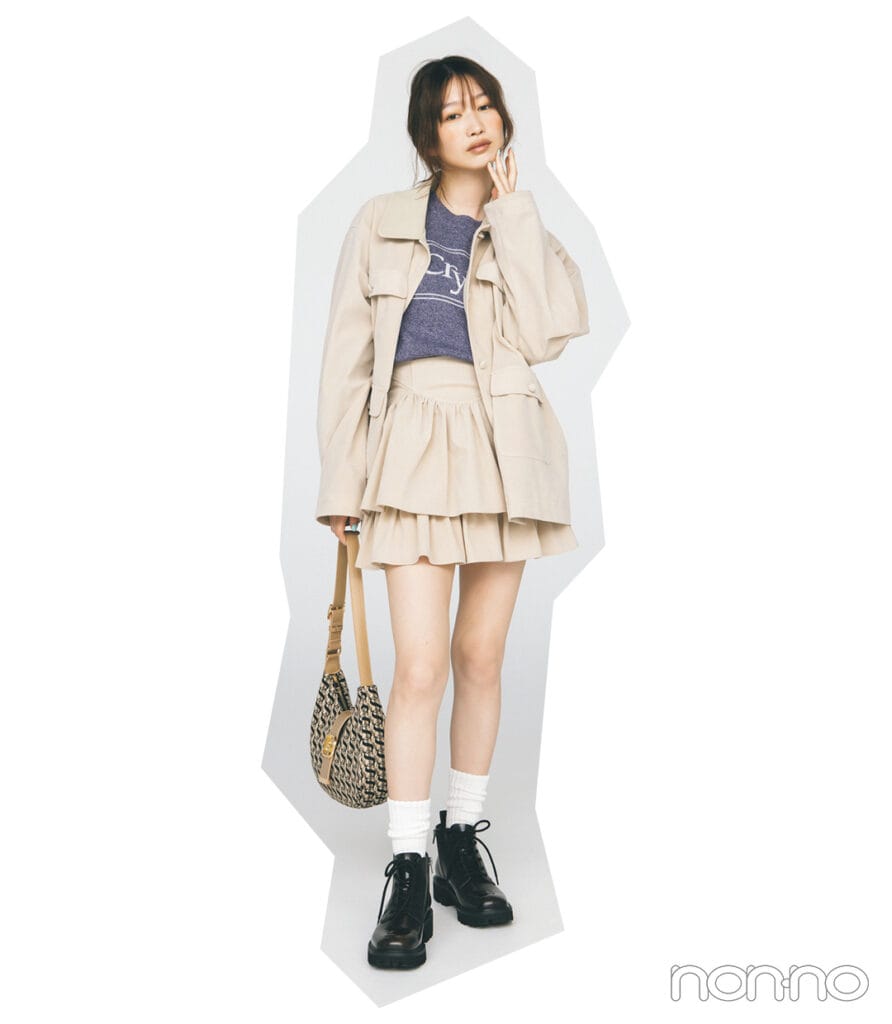 岡本夏美のスウェードアイテムコーデ