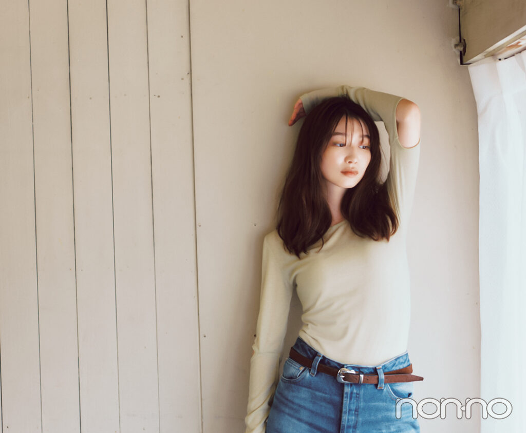 岡本夏美のうすーい長袖モデルカット7