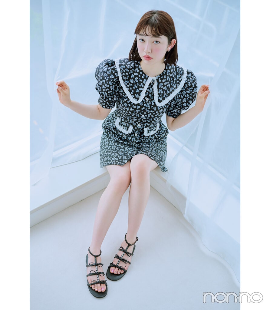 小宮山莉渚の莉渚のペディキュアモデルカット1