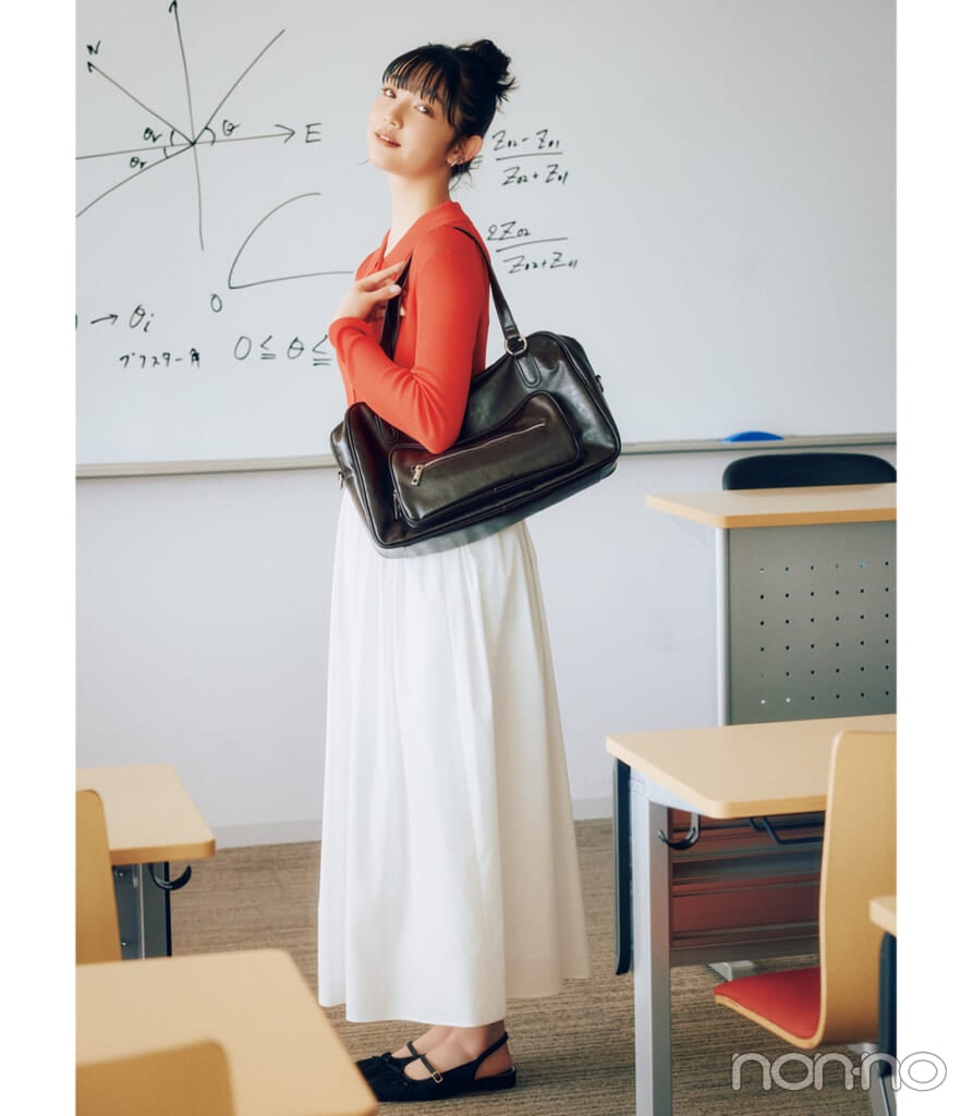 小宮山莉渚の通学バッグボストンバッグ8-1