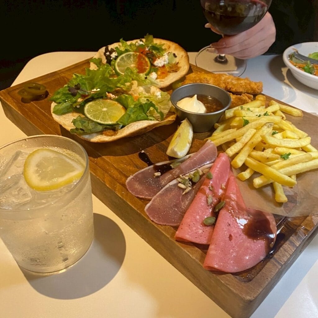 コースのアペタイザープレート