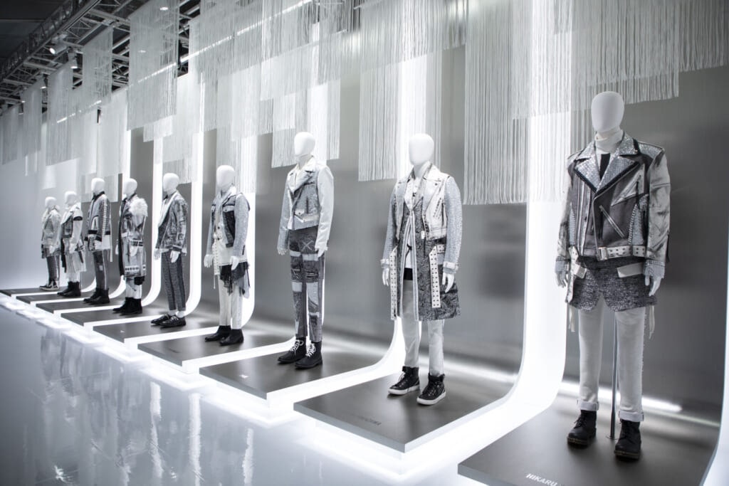 Snow Man Asia Tour 2D. 2D.でデビュー曲『D.D.』を歌ったときの衣装