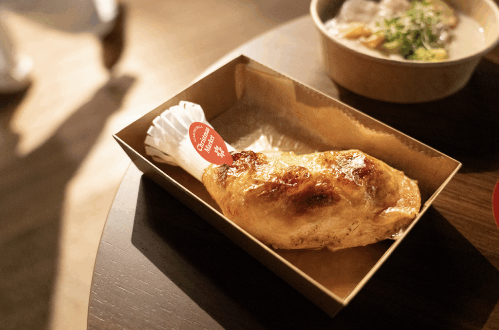 麻布台ヒルズ クリスマスマーケット　GOOD GOOD MEAT　クリスマスローストチキン