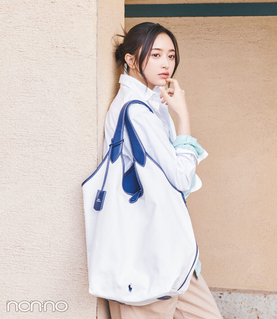 POLO RALPH LAUREN【ポロ ラルフ ローレン】の通学におすすめのバッグを持つ井上和