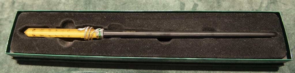 「スリザリンのロケットの杖」 