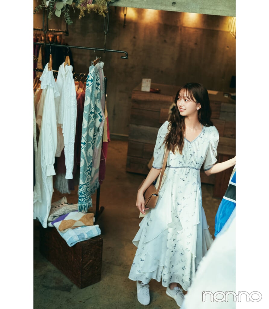佐藤和奏のショッピングの日の花柄ワンピコーデ