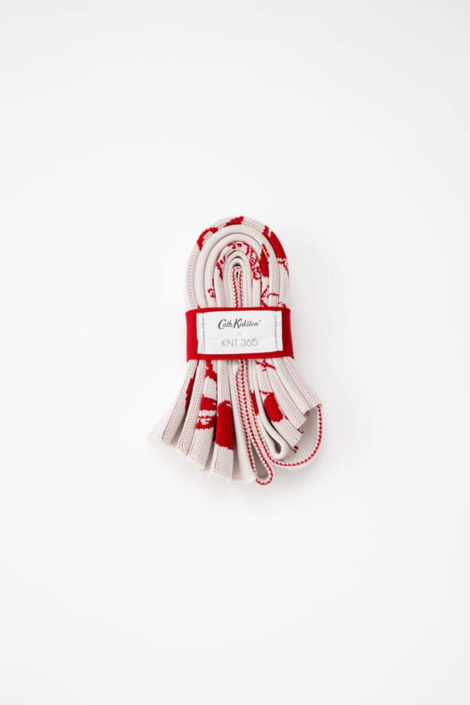 CK×KNT365 Knitty Heart Cherryのレッドを折りたたんだ様子