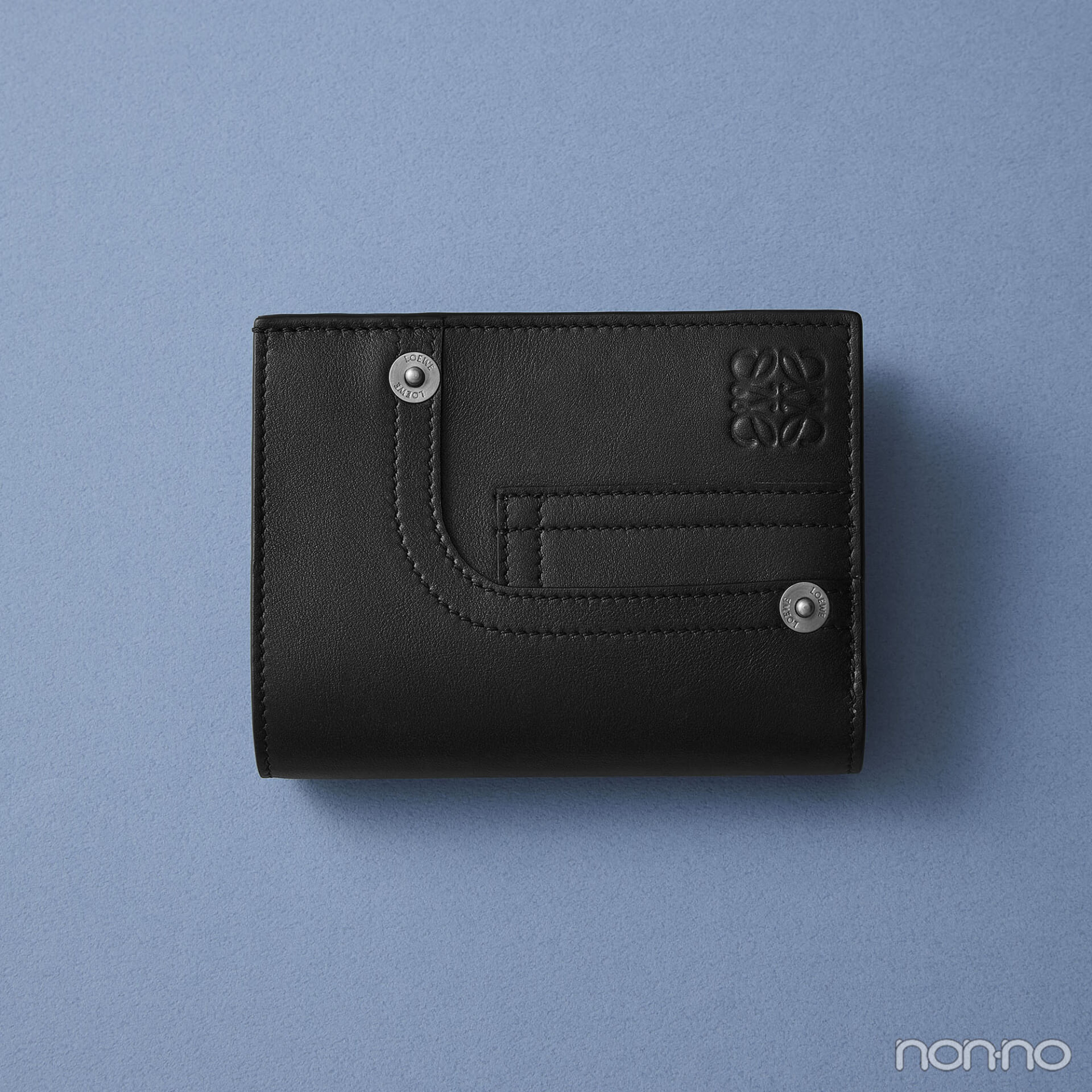 ロエベのパンタ コンパクトウォレット