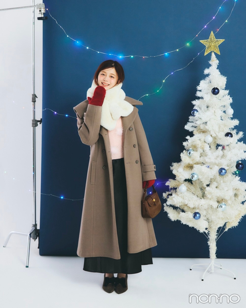 大学生の可愛い冬デートコーデ見本　ニット×ロングスカート