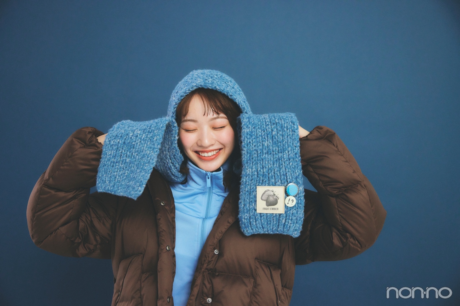 あったかポイントのフード付きマフラー