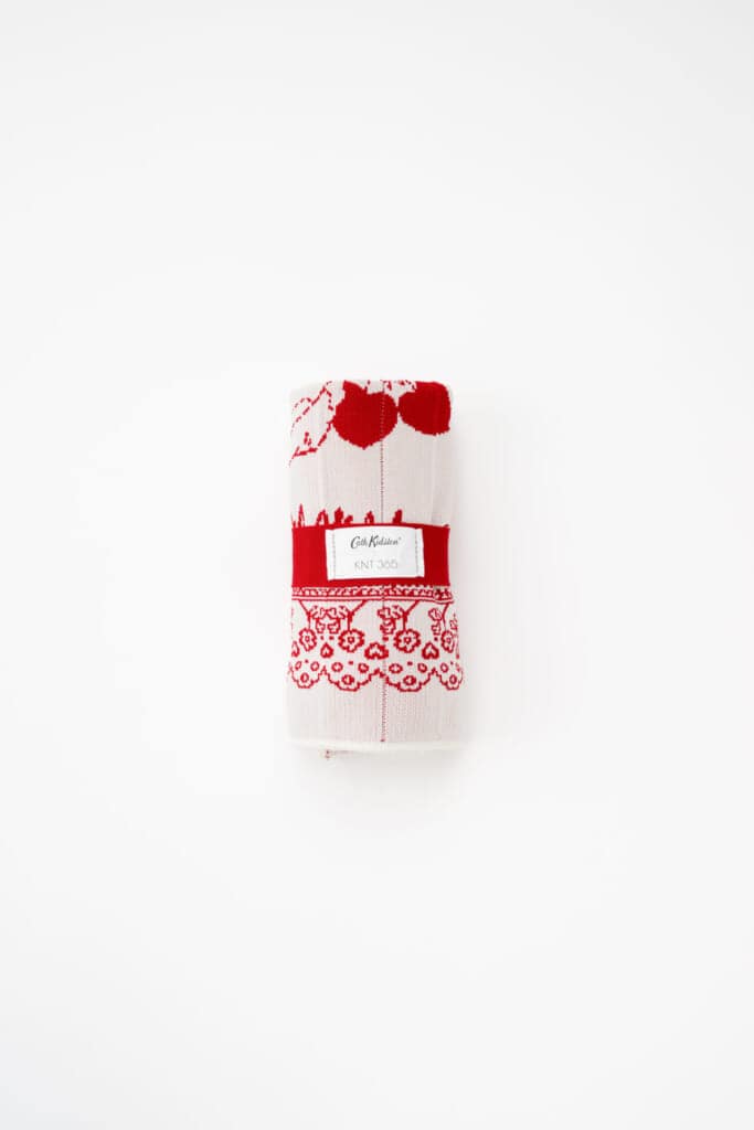 CK×KNT365 Mam Heart Cherryのレッドを折りたたんだ様子