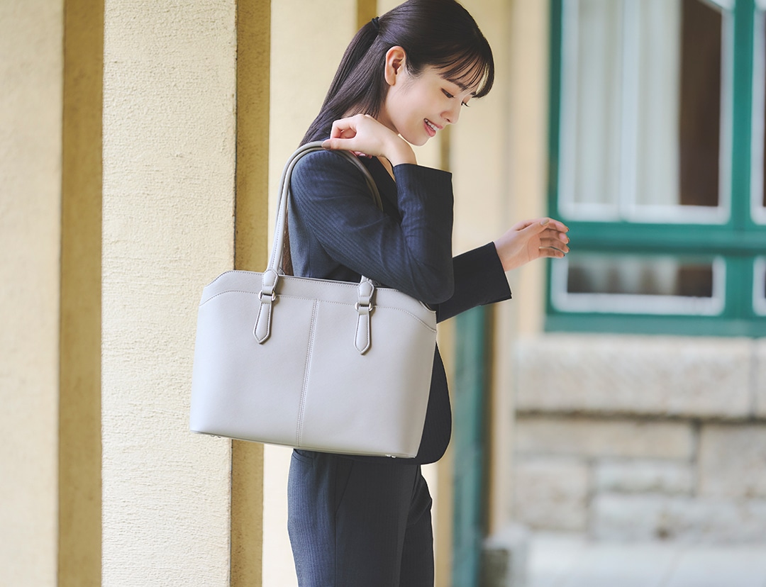 機能性にも大人見えにもこだわった名品トート