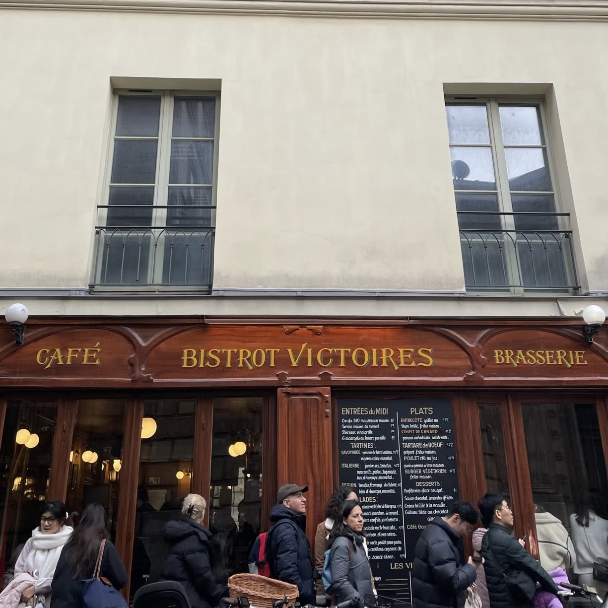 フランス　パリ　ビストロ・ビクトワール