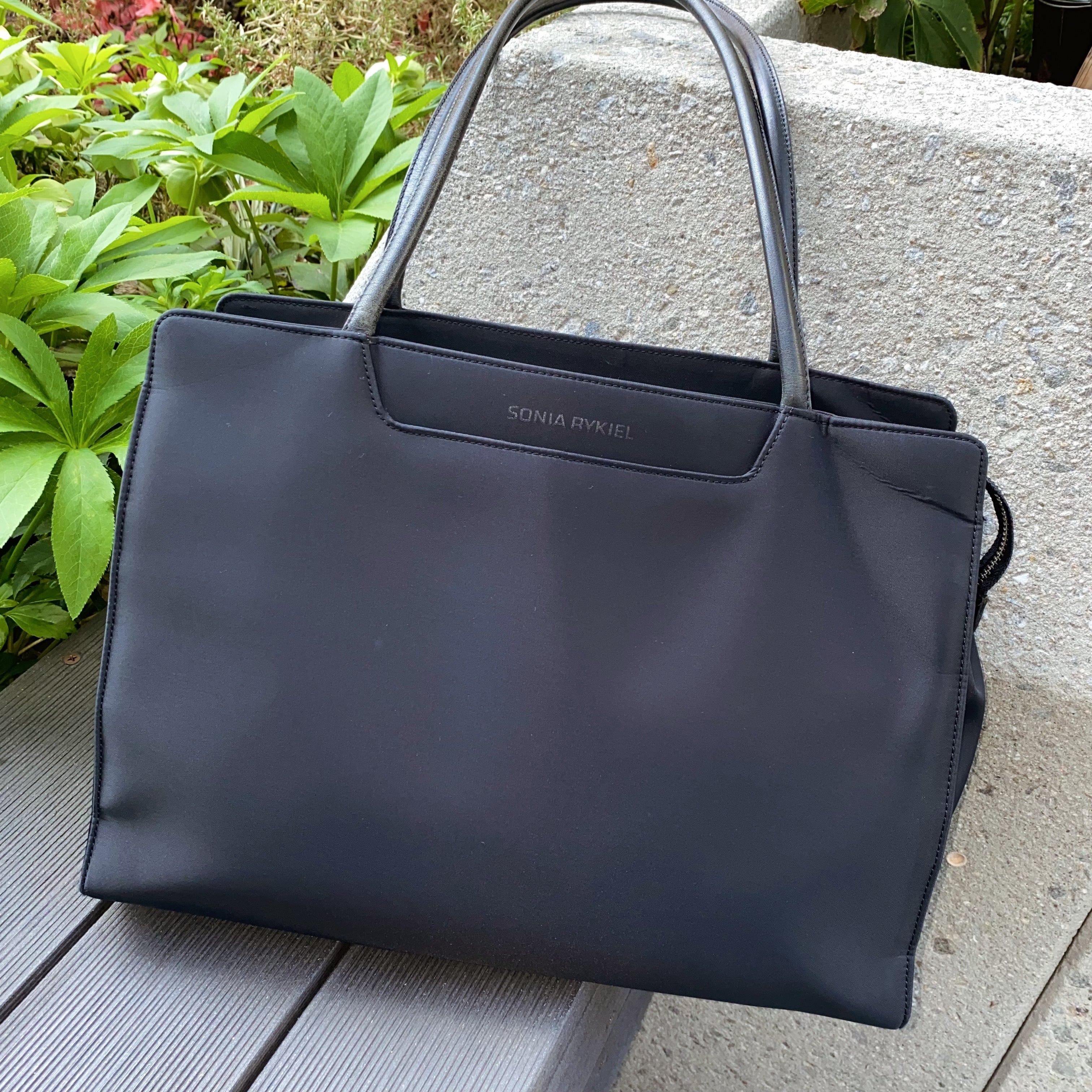 通学バッグ　黒　レザーバッグ