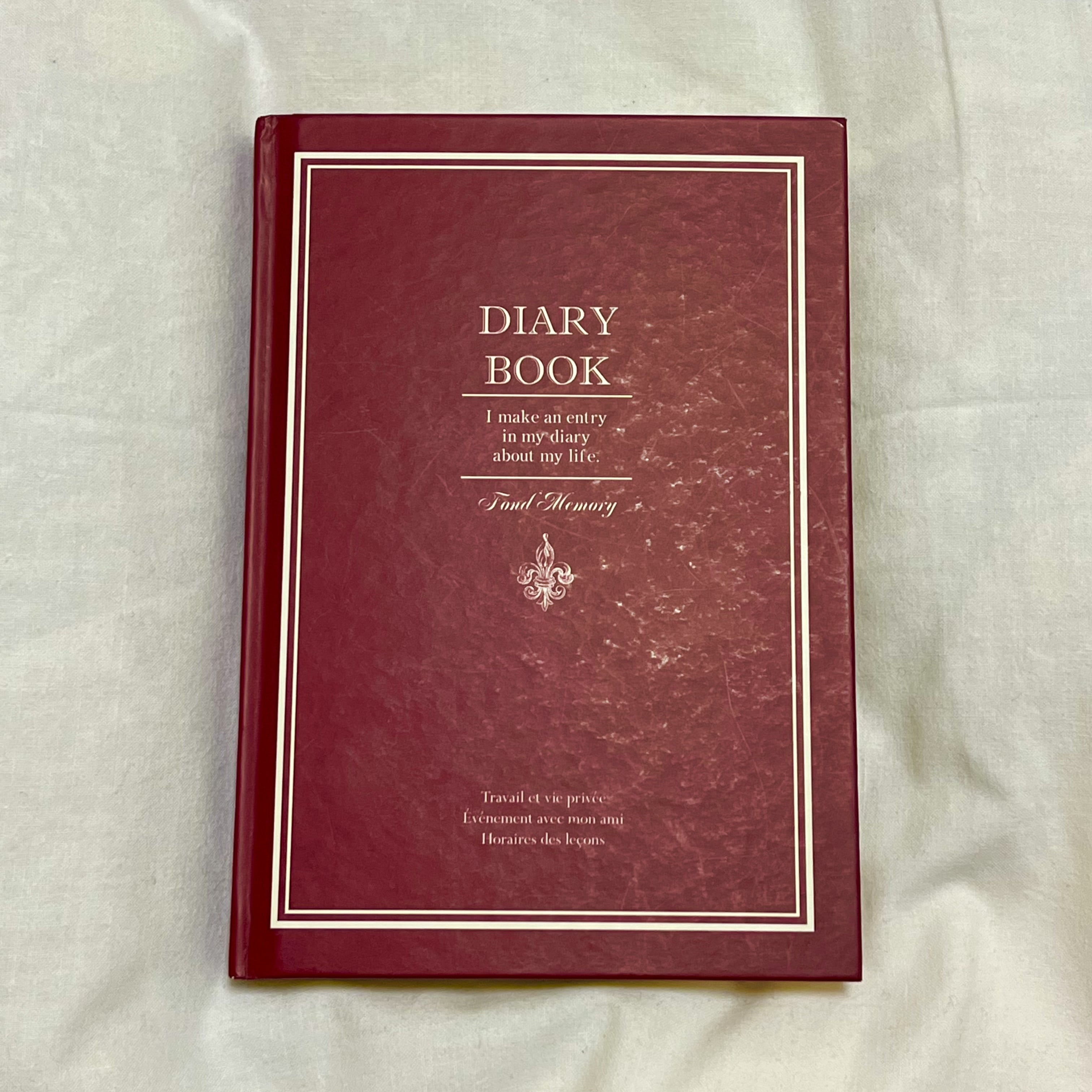 ダイソー「DIARY BOOK」