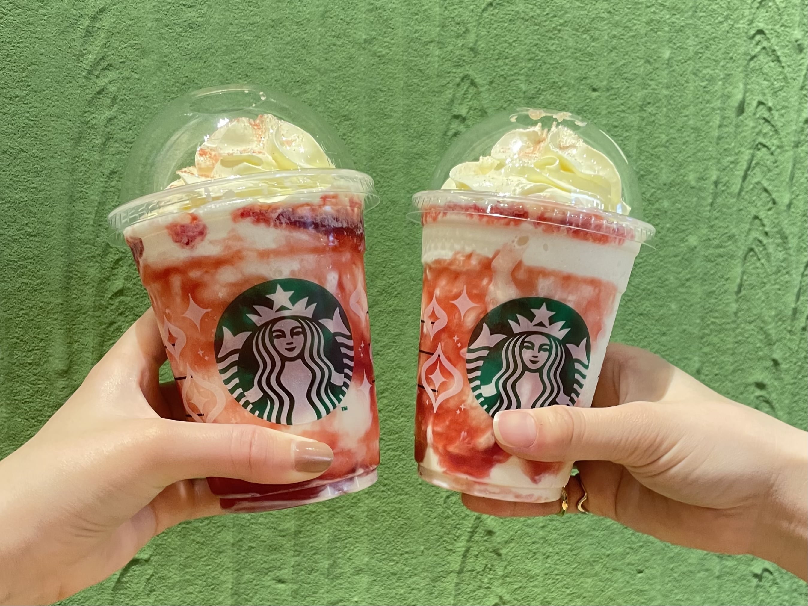 ストロベリーメリークリームフラペチーノ スターバックスコーヒー