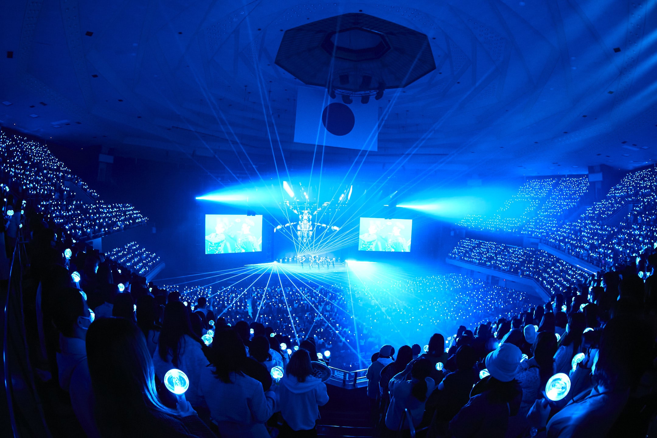 『2022 INI 1ST ARENA LIVE TOUR [BREAK THE CODE]』客席