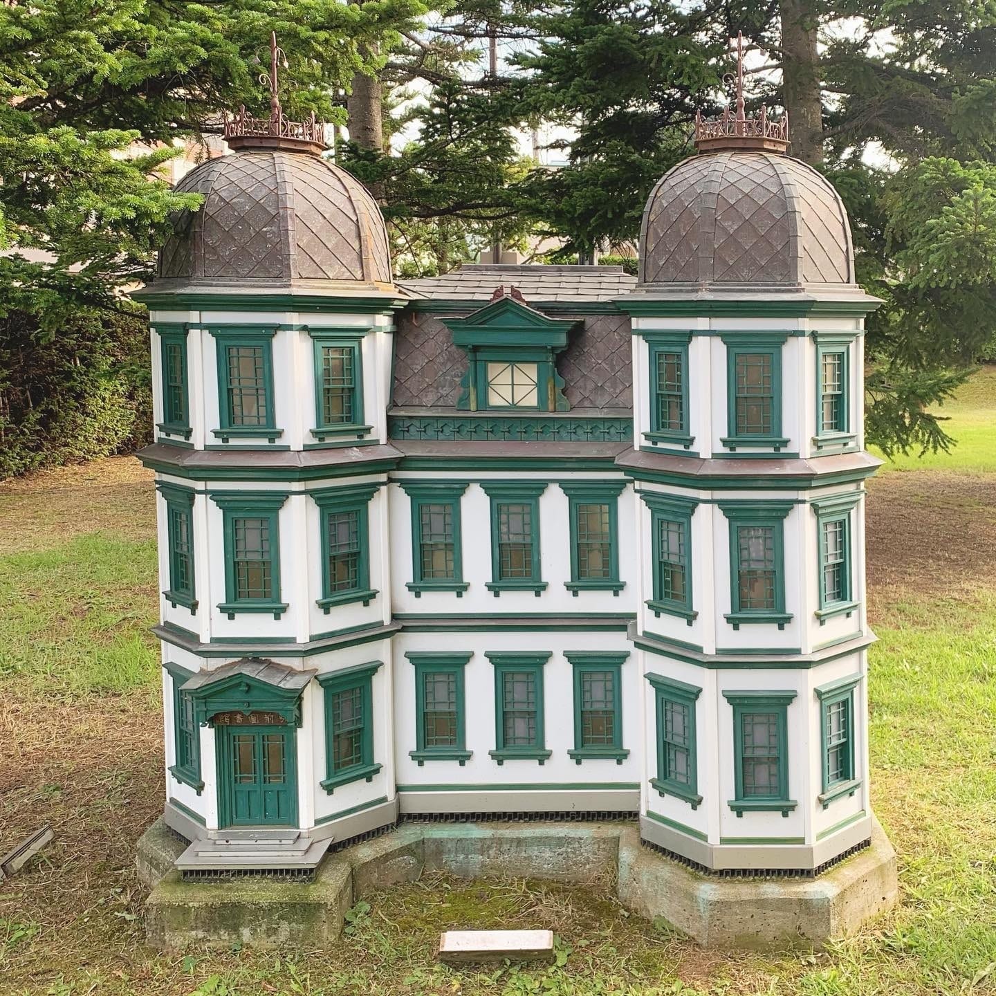 青森県弘前市　旧東奥義塾外人教師館　旧弘前市立図書館　ミニチュア