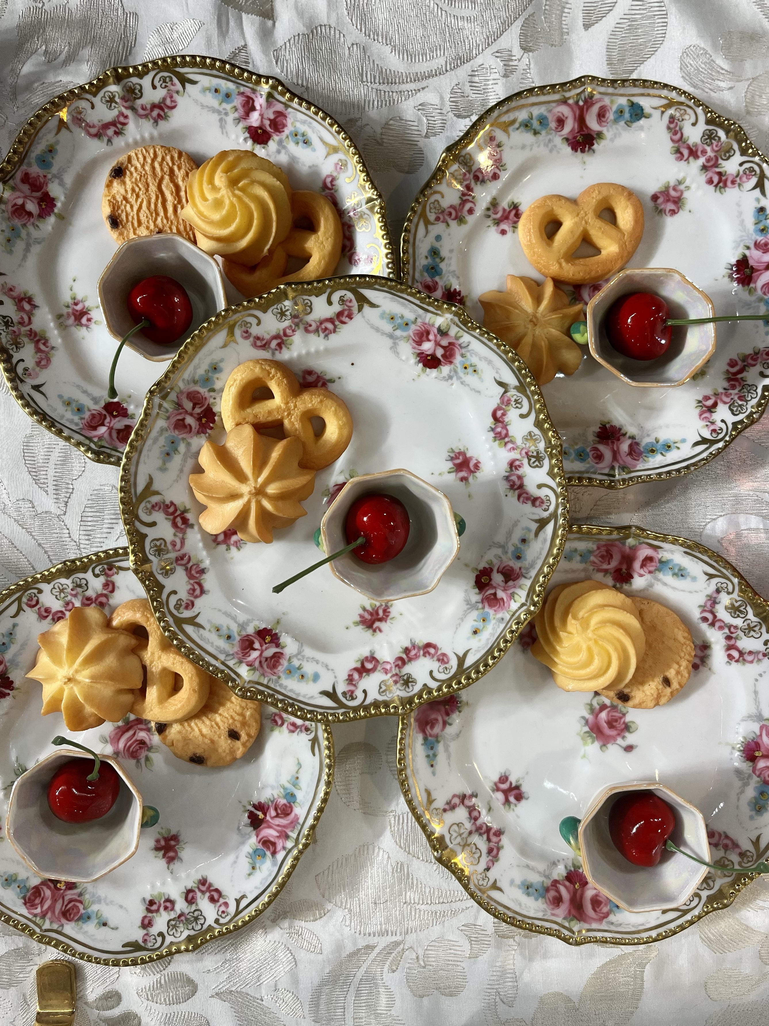 オールドノリタケ　金盛り　薔薇文　ケーキ皿
マルキ印　（1911-1941年）