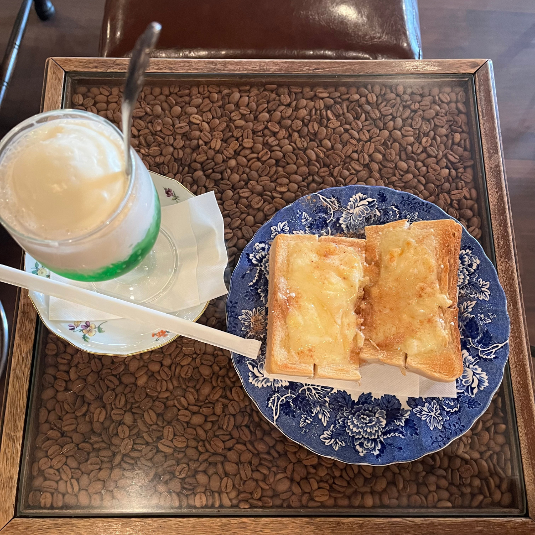 珈琲庵　クリームソーダ　はちみつチーズトースト