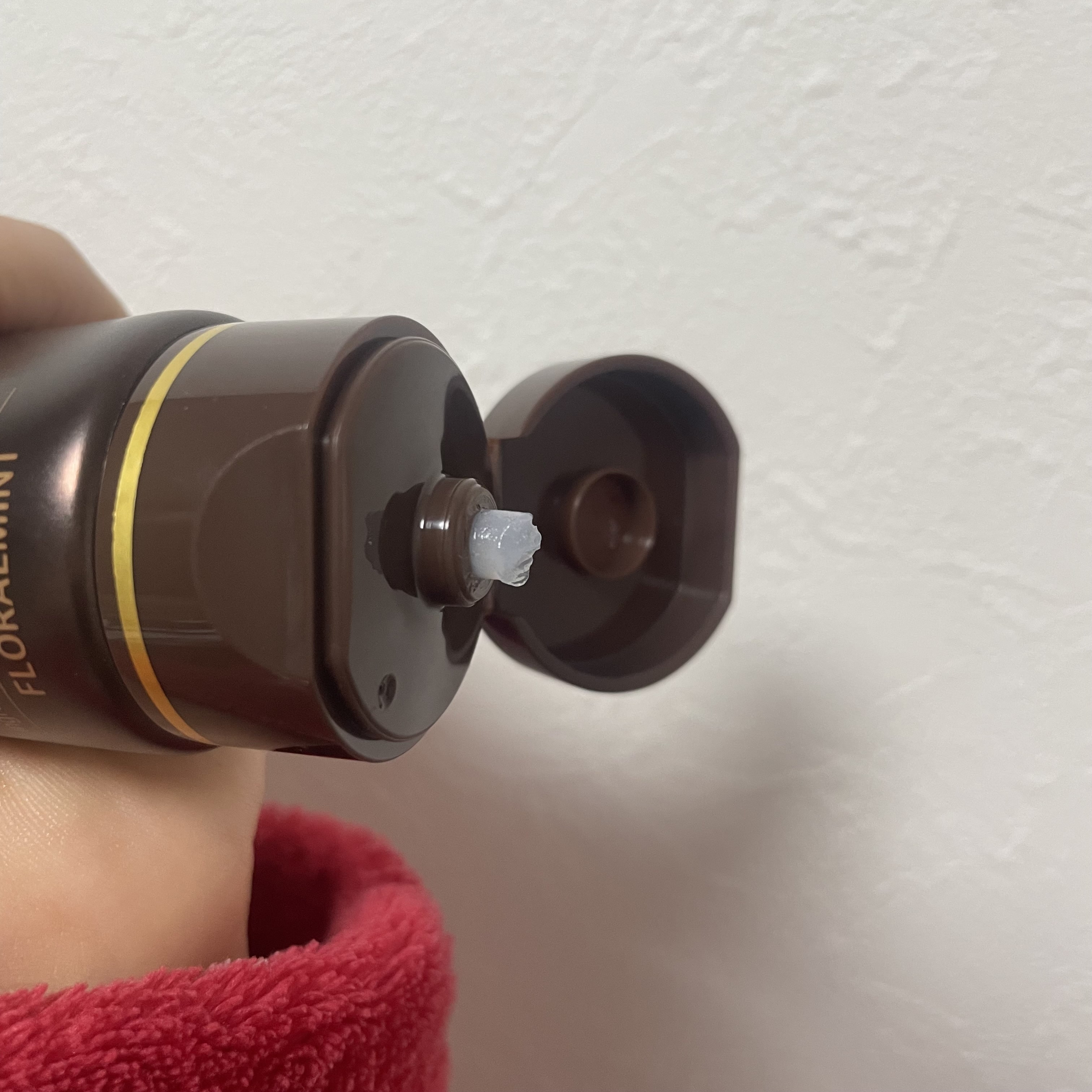 ビューセン　歯磨き粉　中身