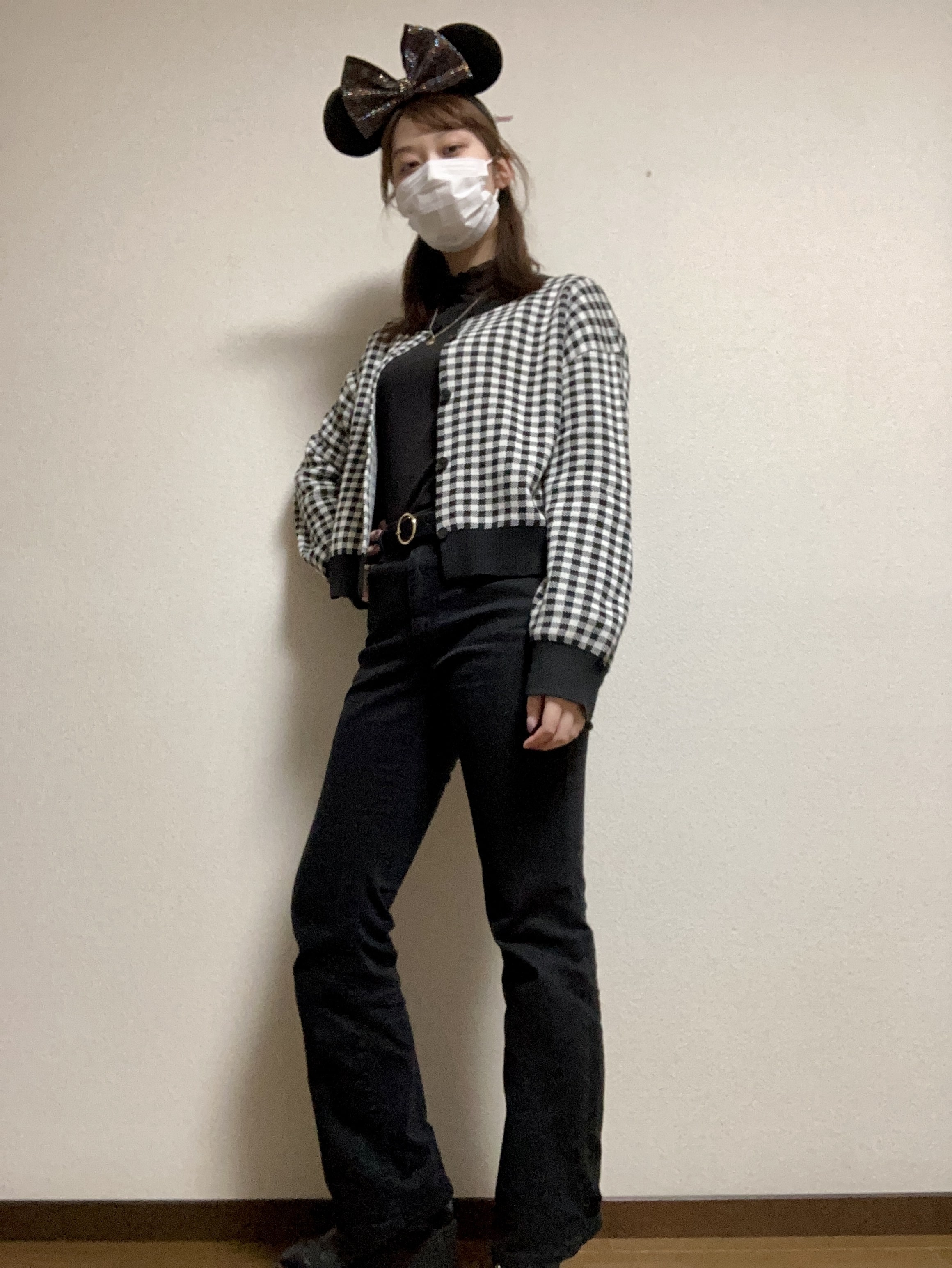 カチューシャコーデ　ディズニー　ミニー　オールブラック