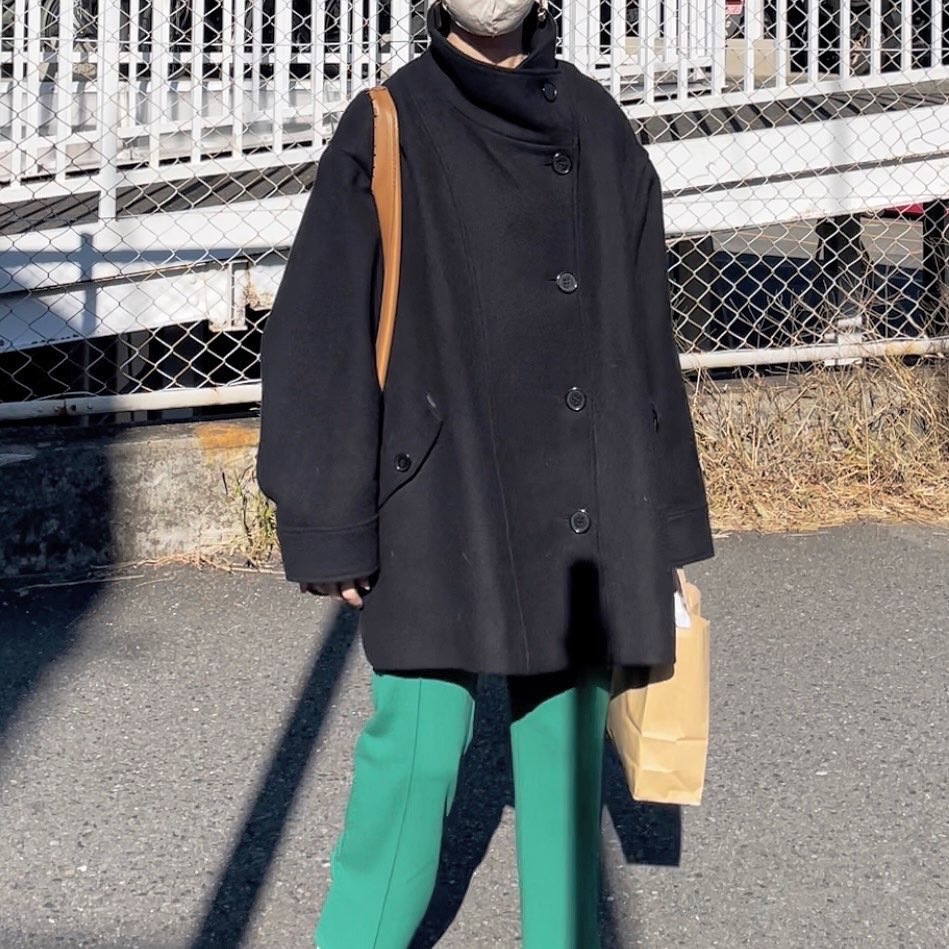 大学生ファッション　通学コーデ　モードコーデ