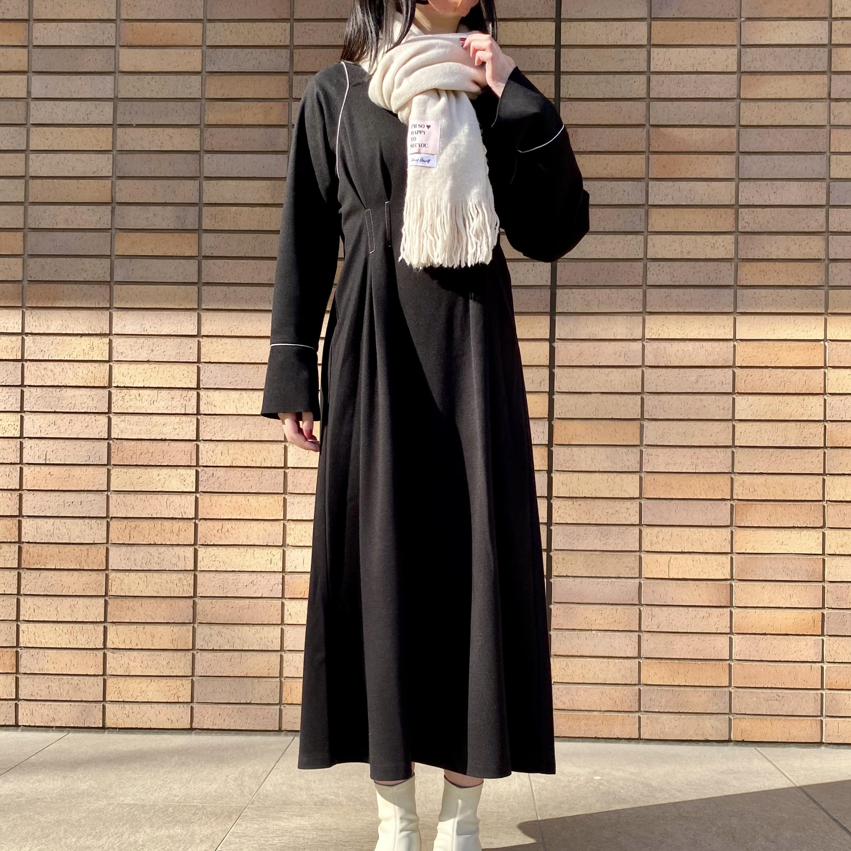 SENSE OF PLACE by URBAN RESEARCH　ウエストマークカットワンピース　ブーツ　LOWRYS FARM　アイボリー