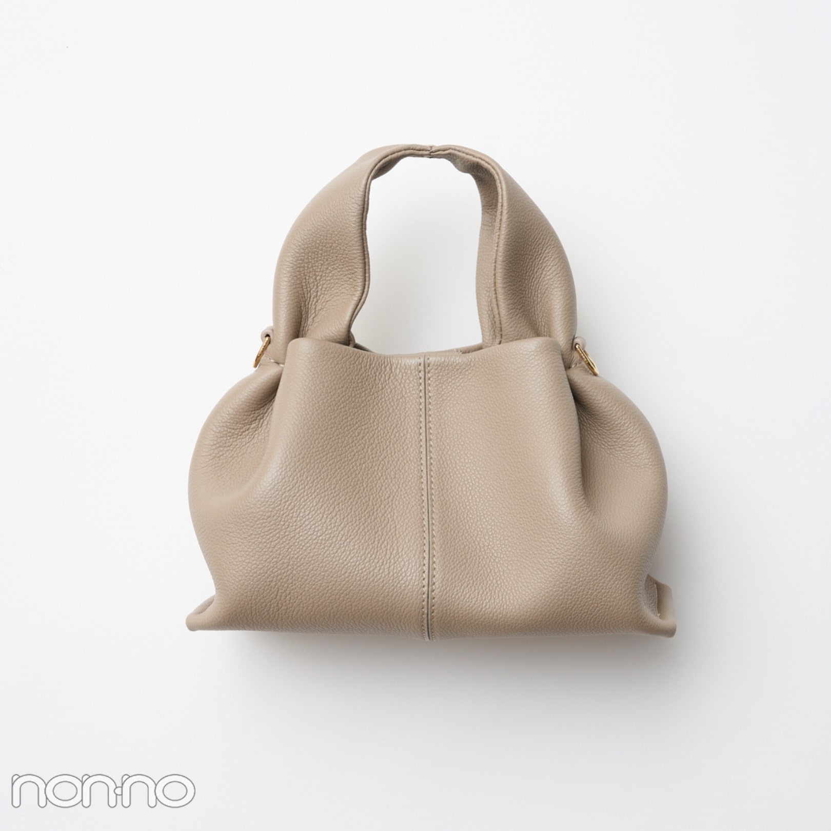 編集部のリアルバイ　ポレーヌのレザーミニバッグ