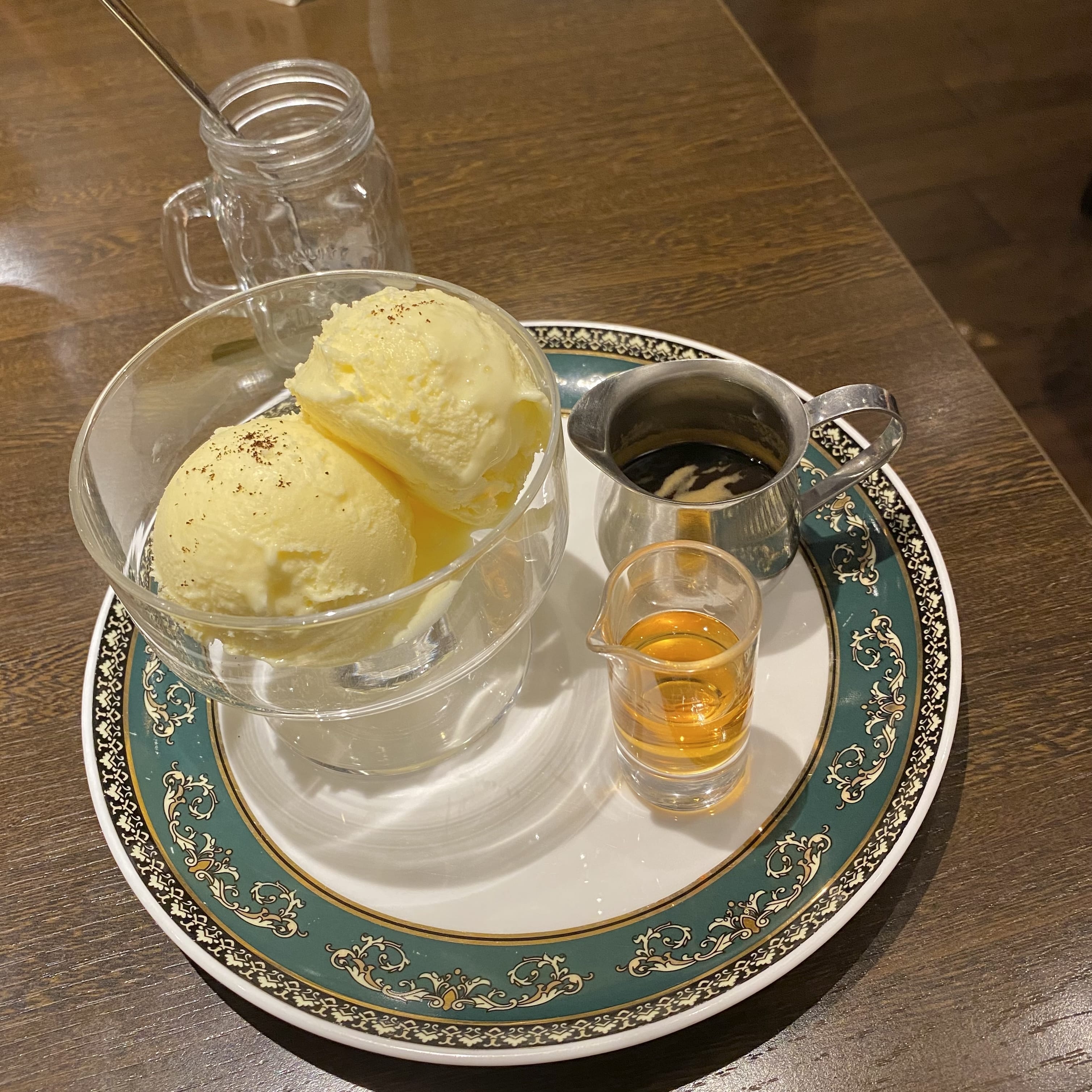 バニラアイス、ブランデー、エスプレッソ