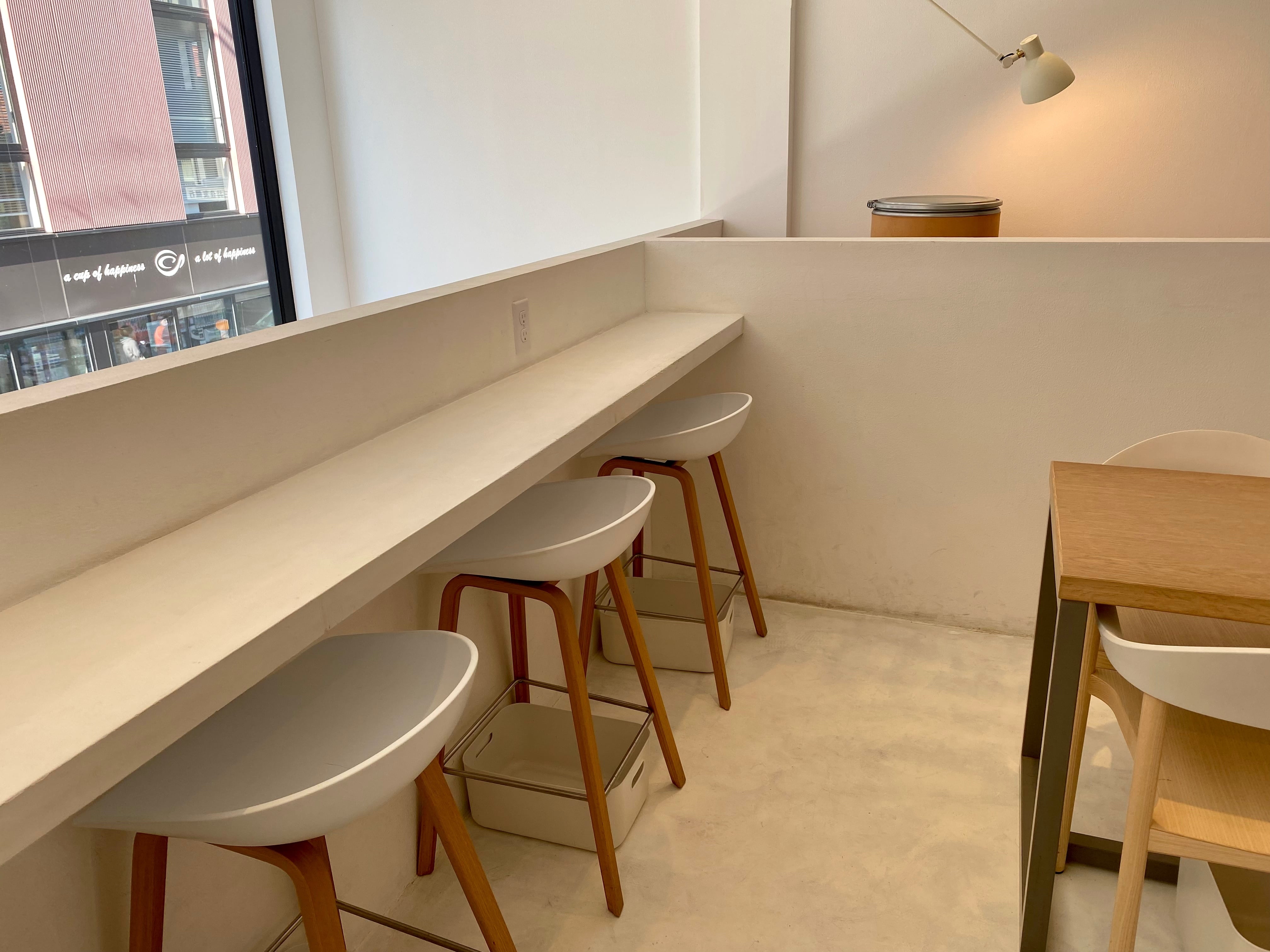 CHAMI　2階　イートインスペース　カウンター席