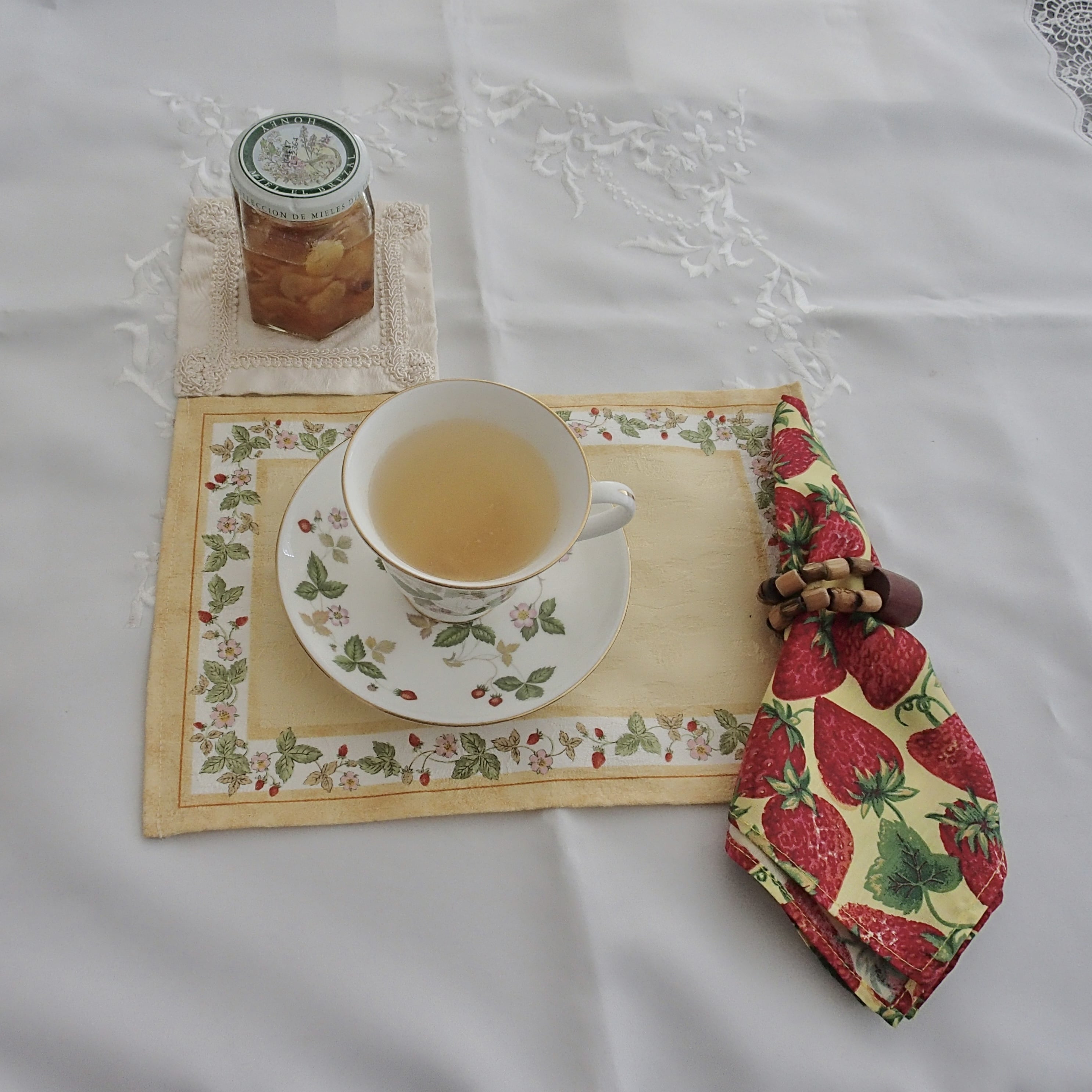 ホットジンジャーハニードリンク、冬ドリンク、手作り