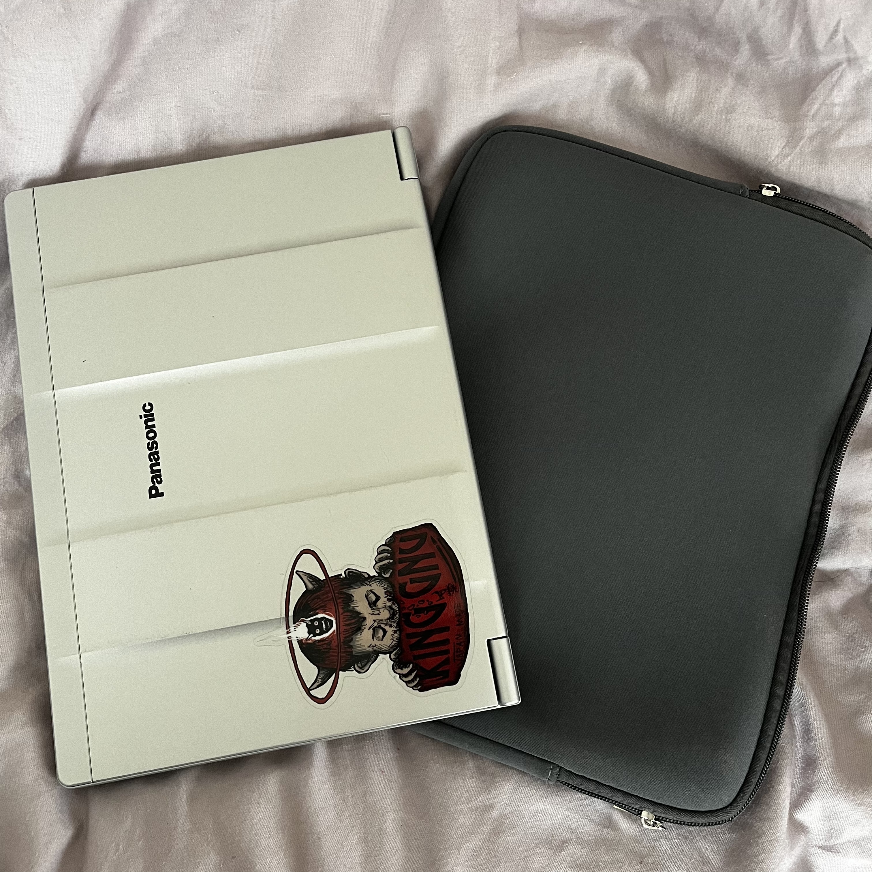 パソコン　パソコンケース　ステッカー