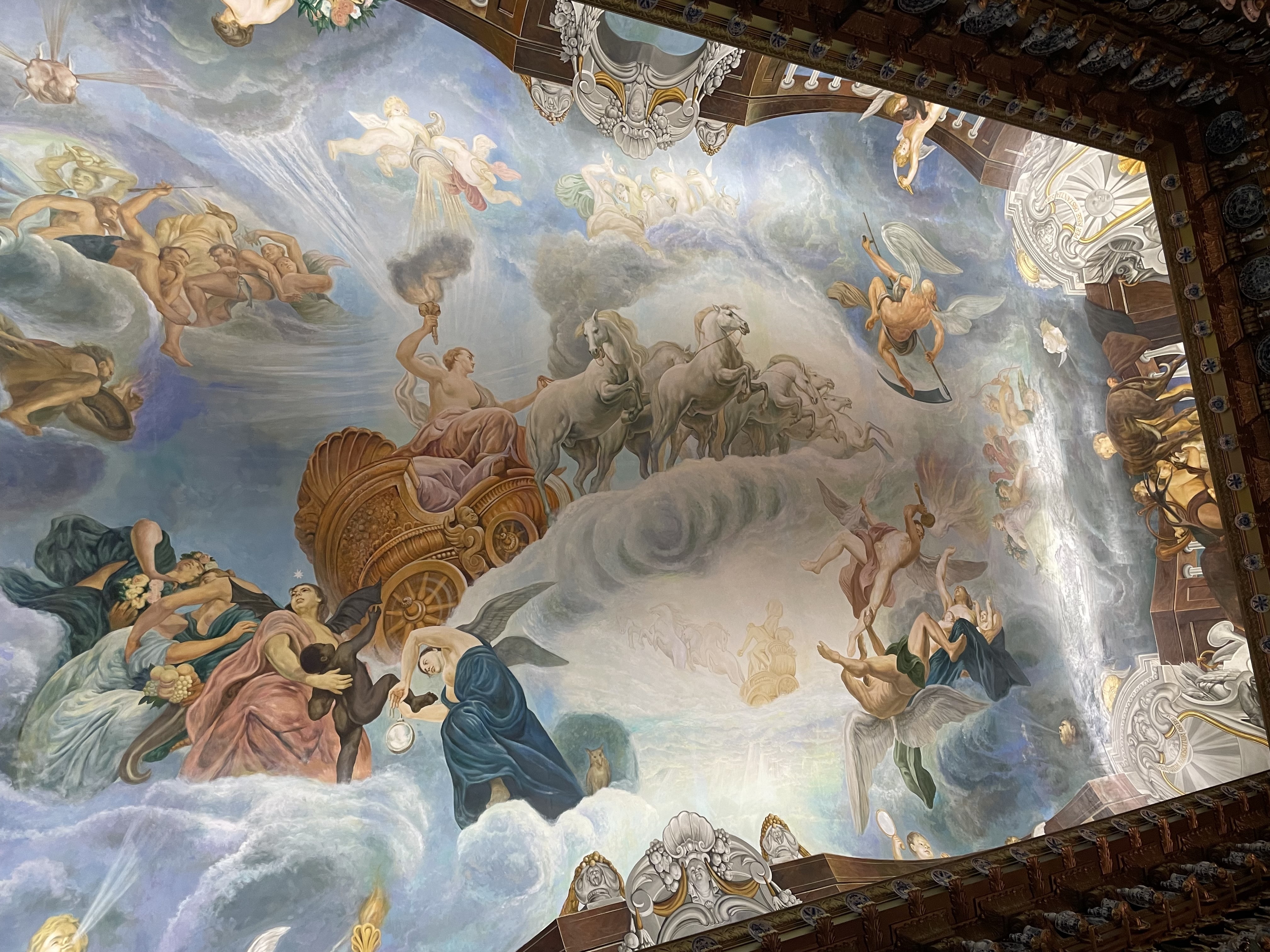 ハウステンボス ハーバータウン ポルセレインミュージアム 内観 磁器の間 天井