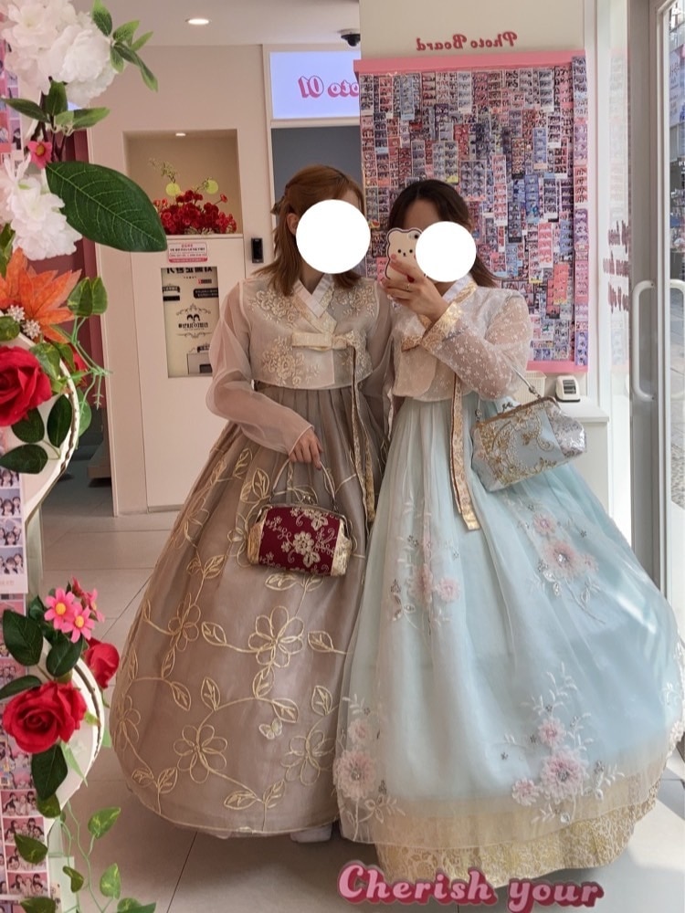 女子大学生　鏡越し　ショット　インスタ映え