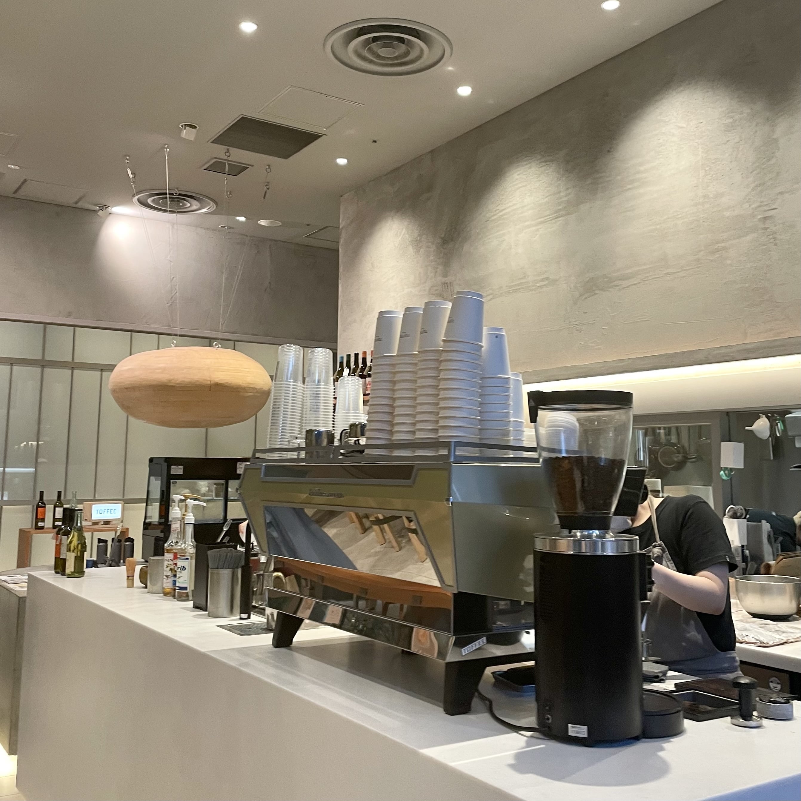 TOFFEE tokyo 店内 雰囲気