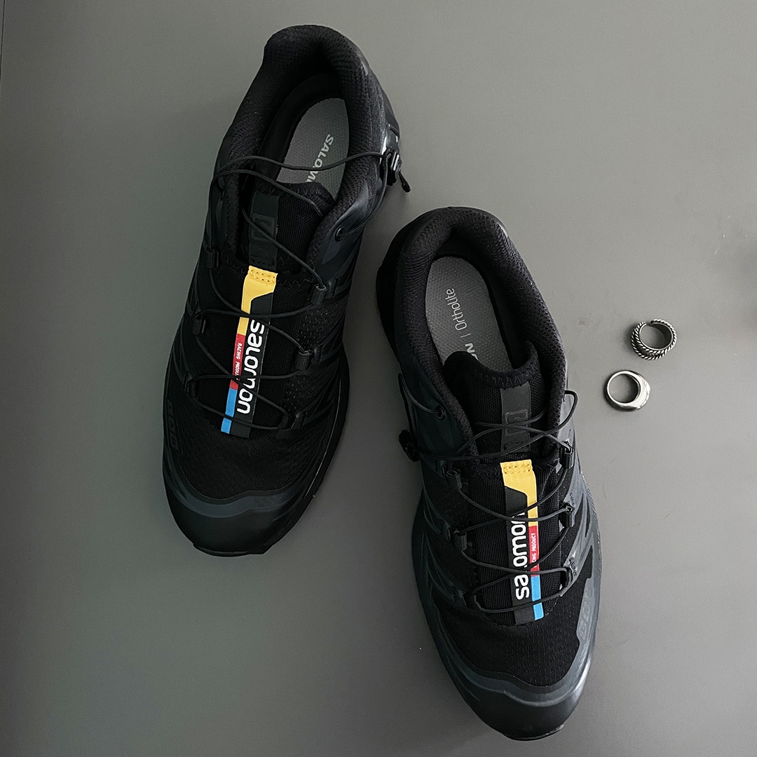 SALOMON（サロモン）スニーカーズコレクション　XT-6を上方から見た画像