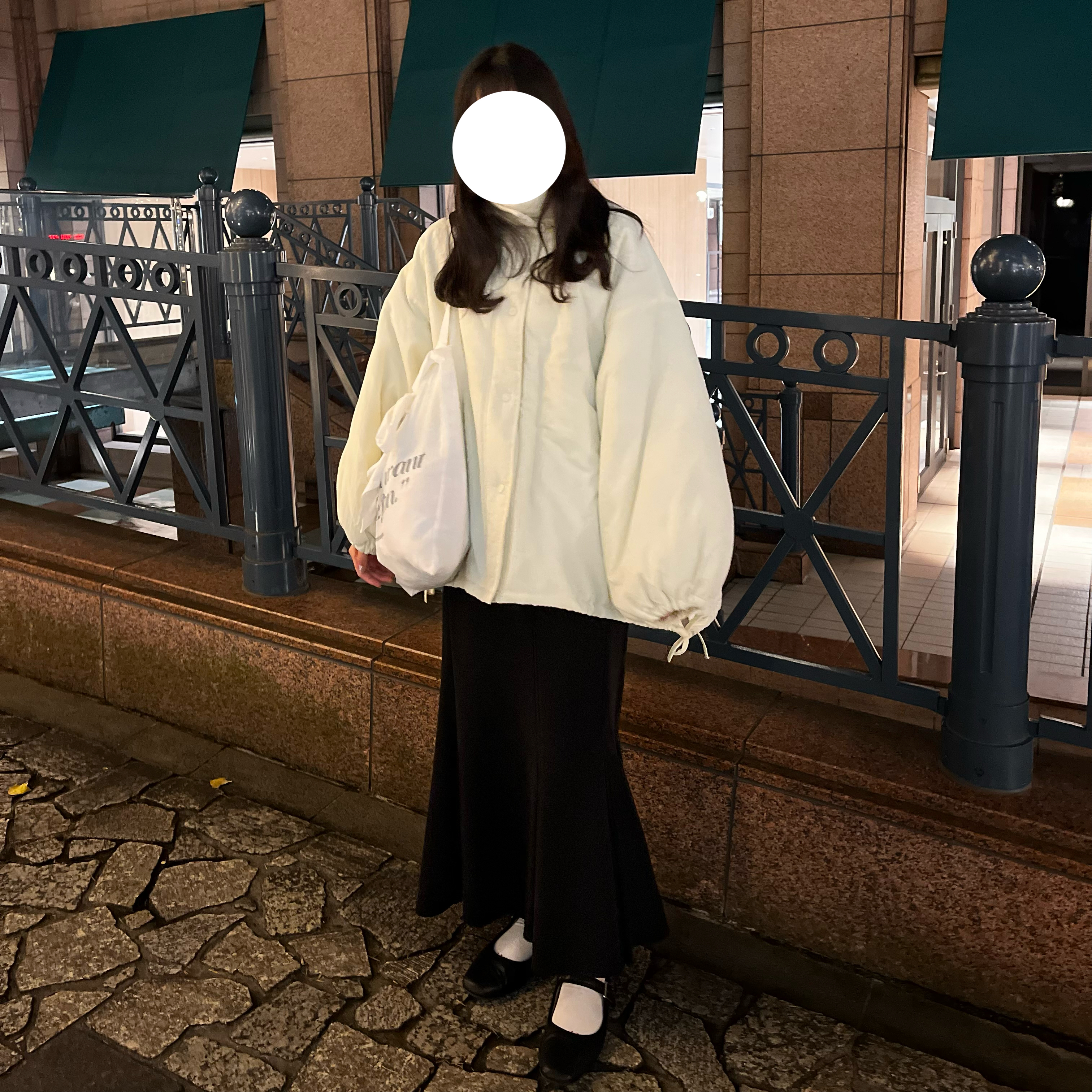 VANNIE U(ヴァニーユー)　中綿ミドルコート　全身コーデ