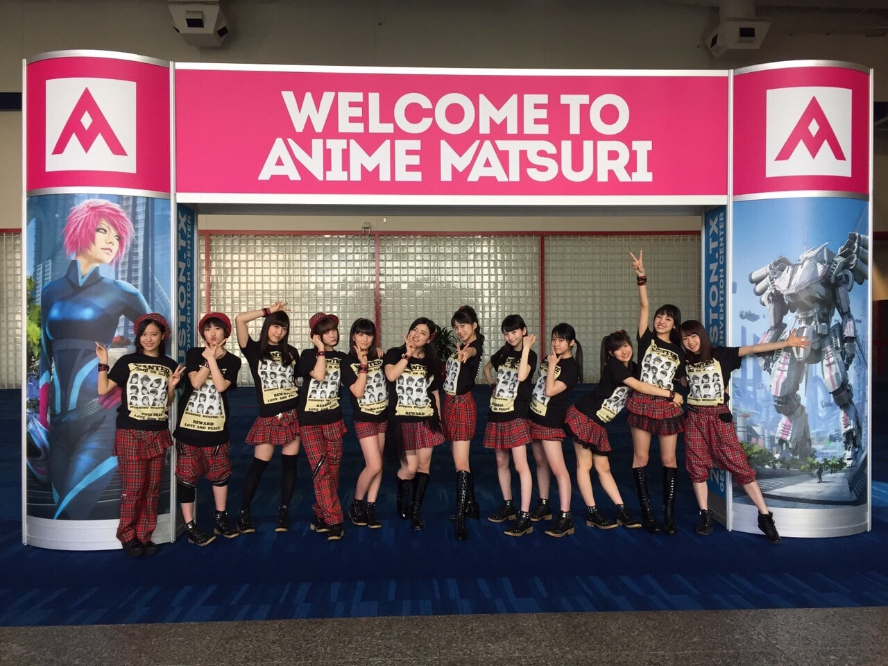 米・テキサス州ヒューストンで開催されたイベント「Anime Matsuri」にてライブを行った時のモーニング娘。 '16オフショット