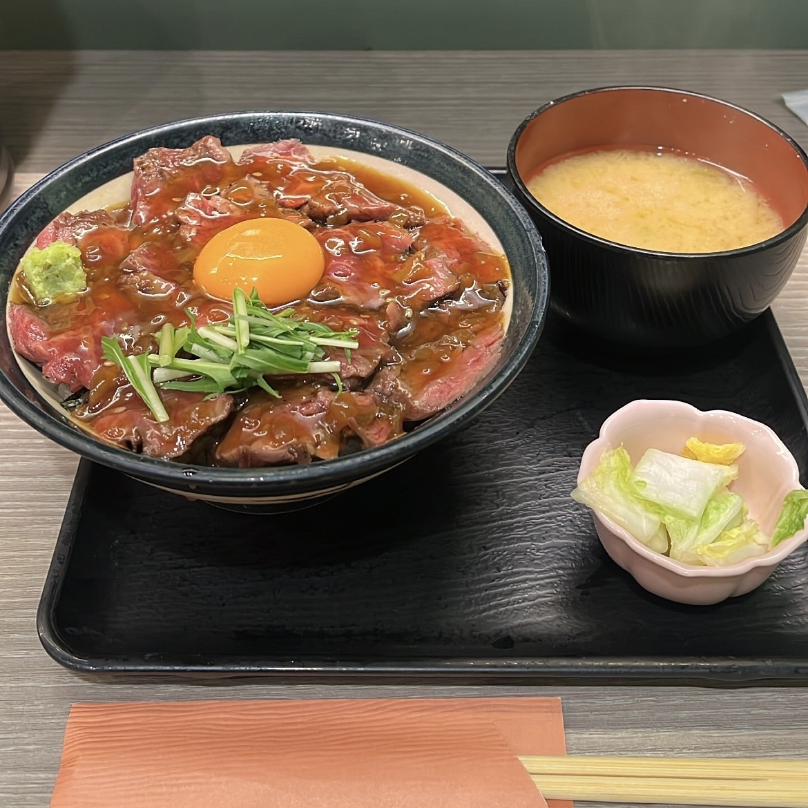 金沢駅　肉食堂　ステーキ丼