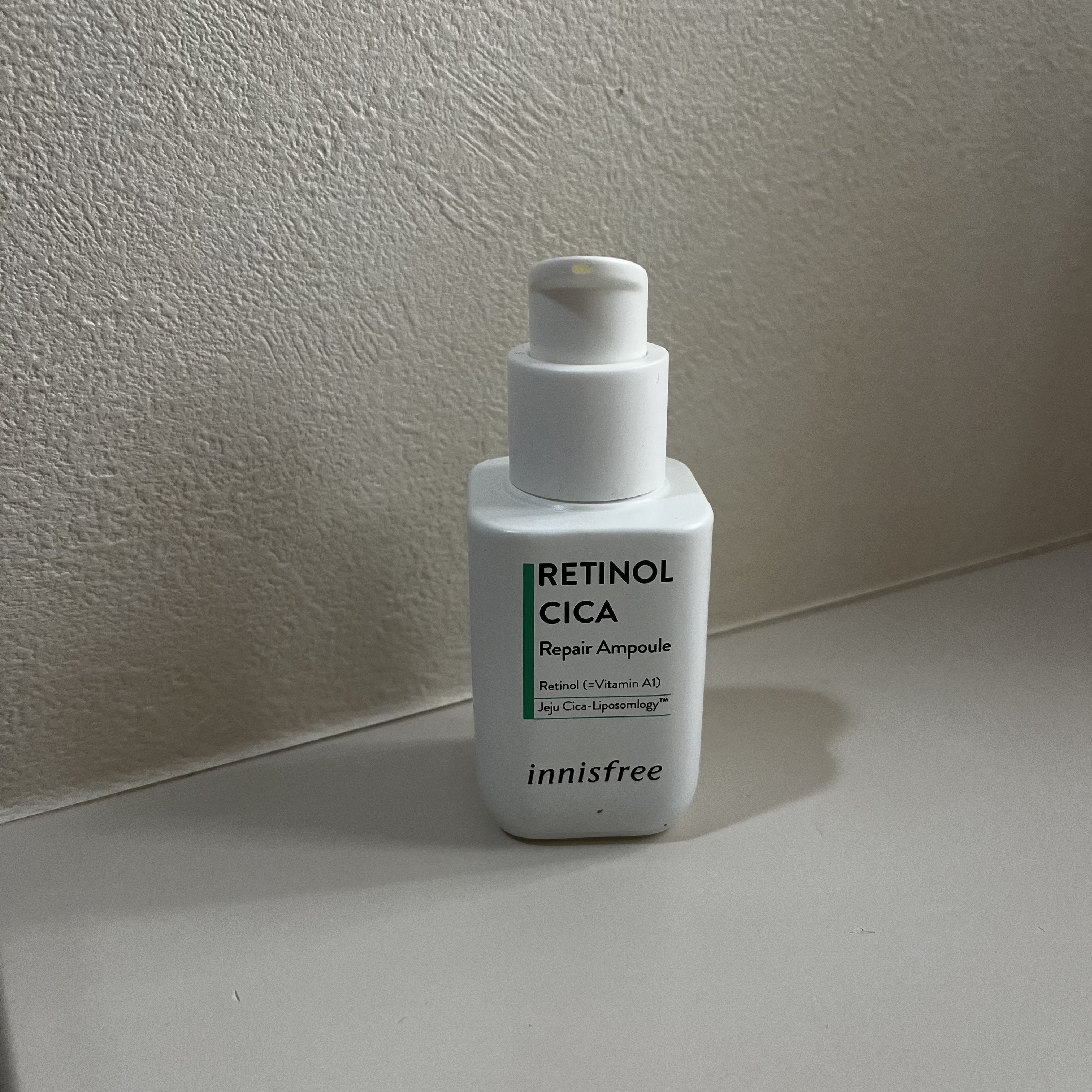 レチノール　イニスフリー　シカリペアセラム